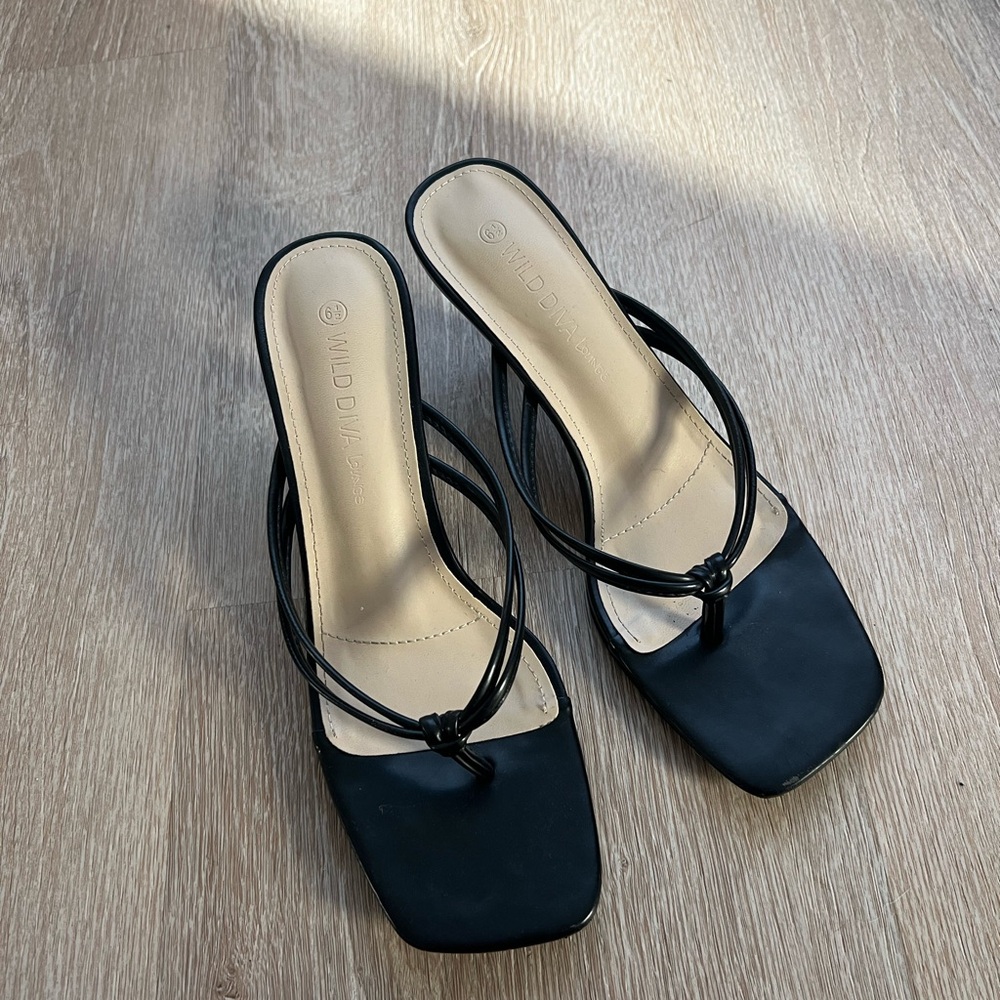 Square Toe Wild Diva Black Strappy Flip Flop Thong Low Heels with Knot